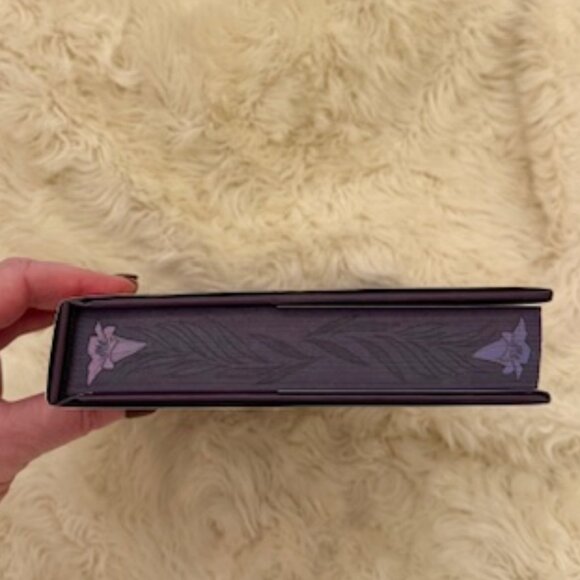 BOOKISH BOX Signed Bow Before the Elf Queen by J.M. Kearl - Picture 6 of 8